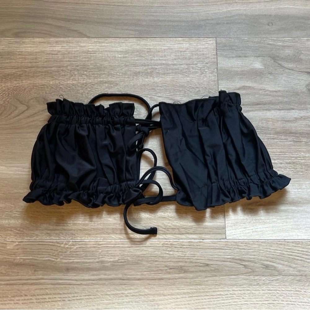 Black bikini top